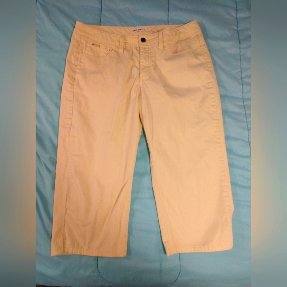 Women size 12 Lee Capri